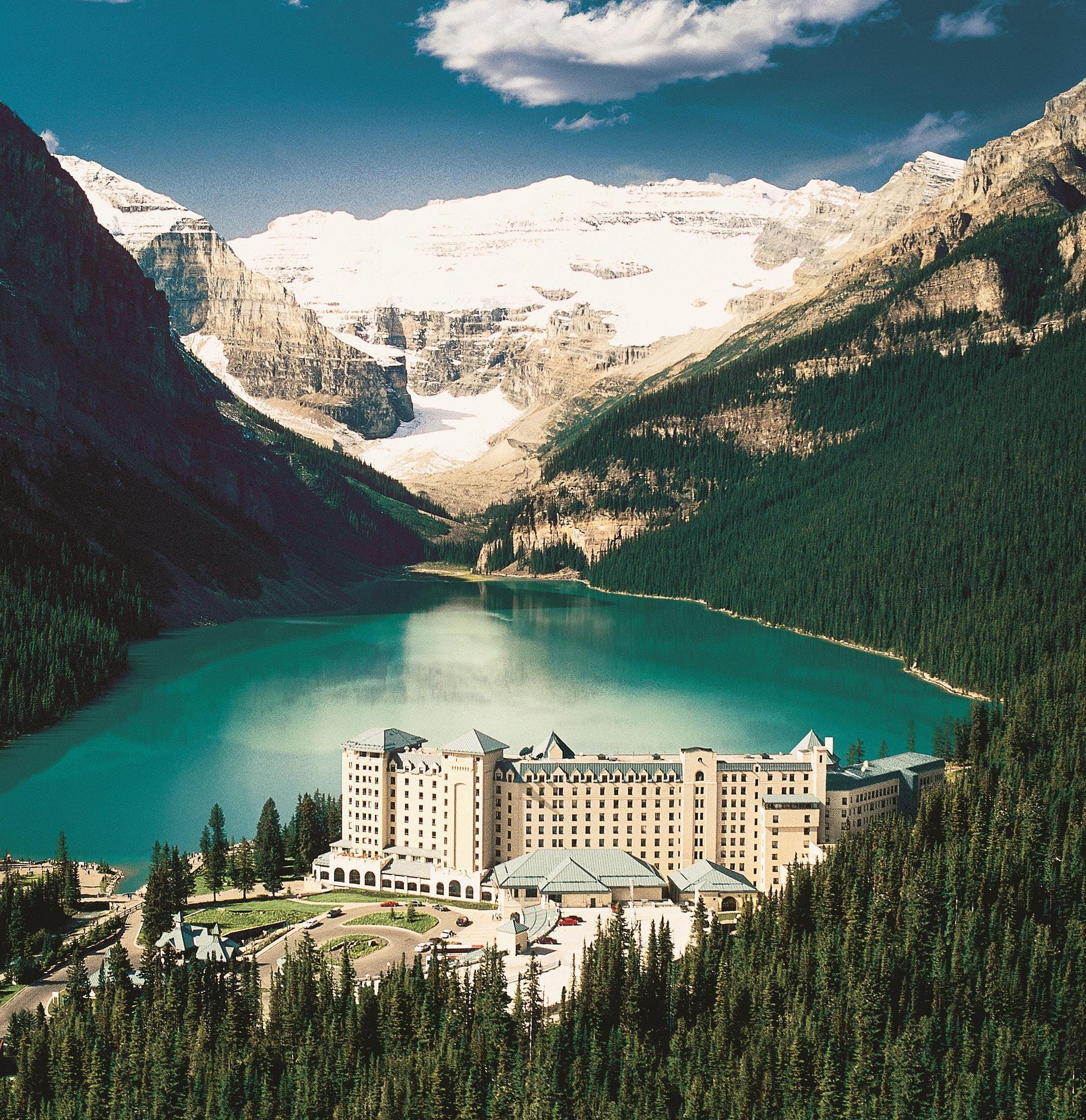 209079-Fairmont Chateau Lake Louise (bron Fairmont Chateau Lake Louise)-869fb3-original-1463566345