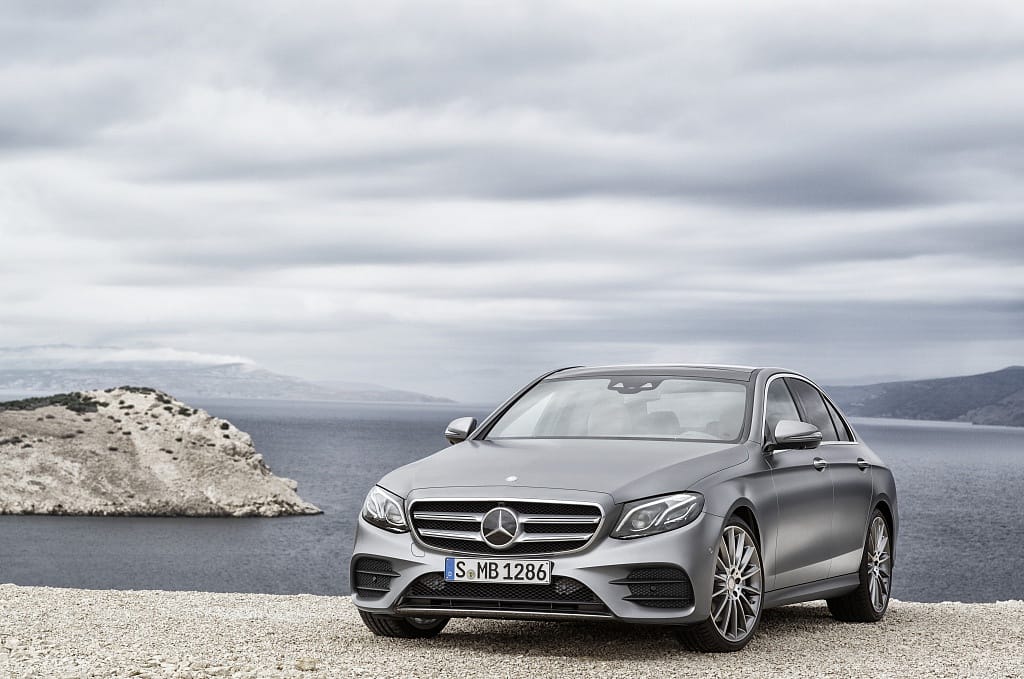 E 400 4MATIC, AMG Line, selenitgrau magno, Leder schwarz/sattelbraun E 400 4MATIC, AMG Line, selenit grey magno, leather black/saddle brown
