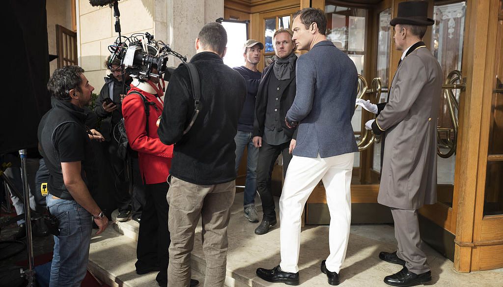 09-Lexus-RX-The-Life-RX