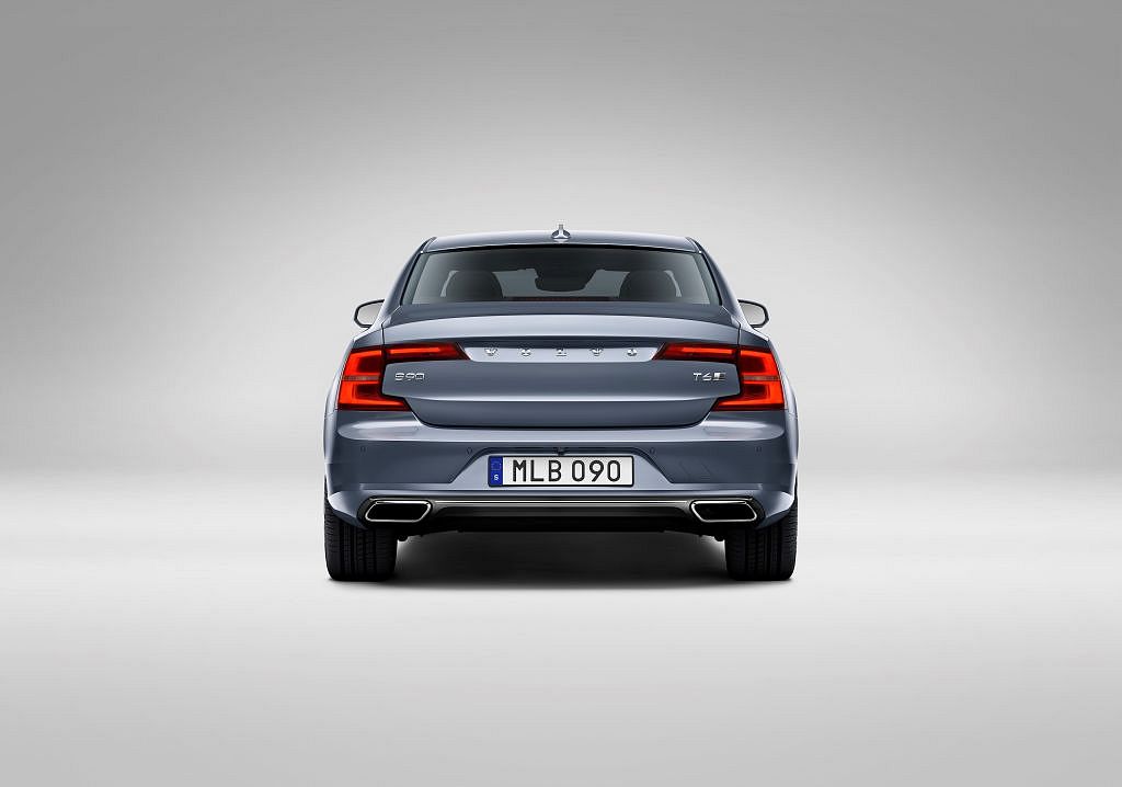 170790_Rear_Volvo_S90_Mussel_Blue