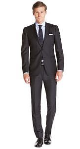 Pak donkergrijs uni Pascal, €499,95 bij Van Gils