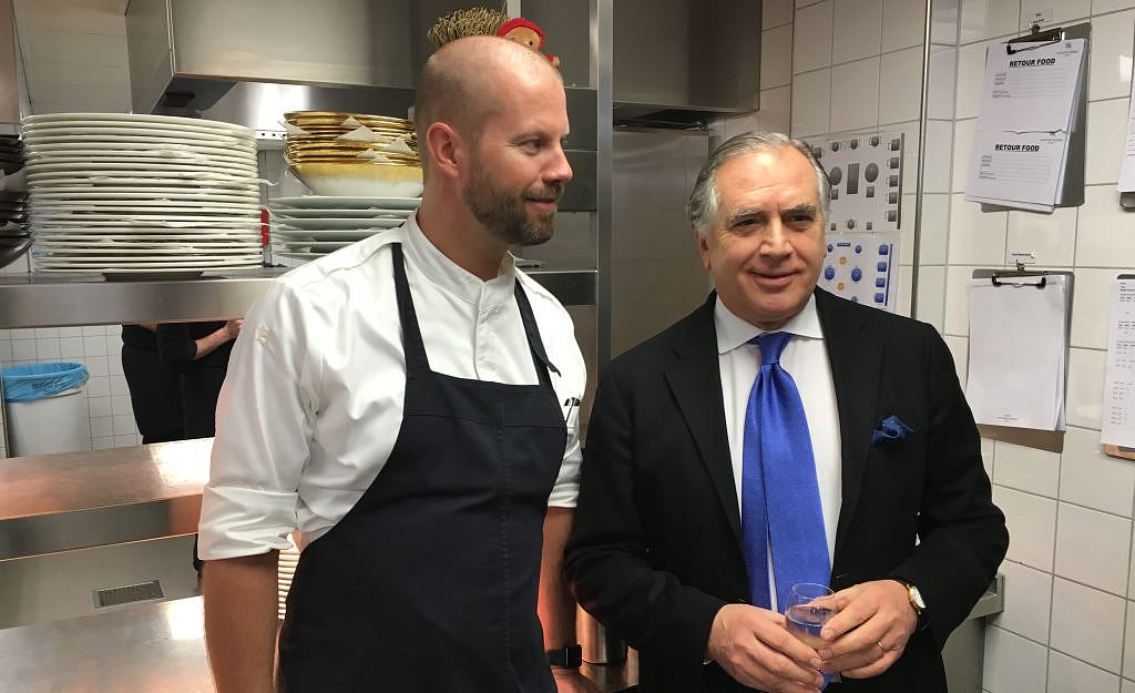 Sterrenchef Sidney Schutte en Waldorf Astoria's general manager, Roberto Payer