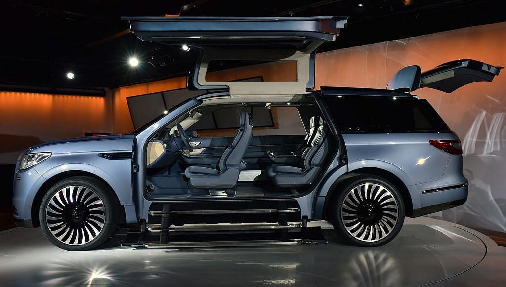 02-lincoln-navigator_skv_9421