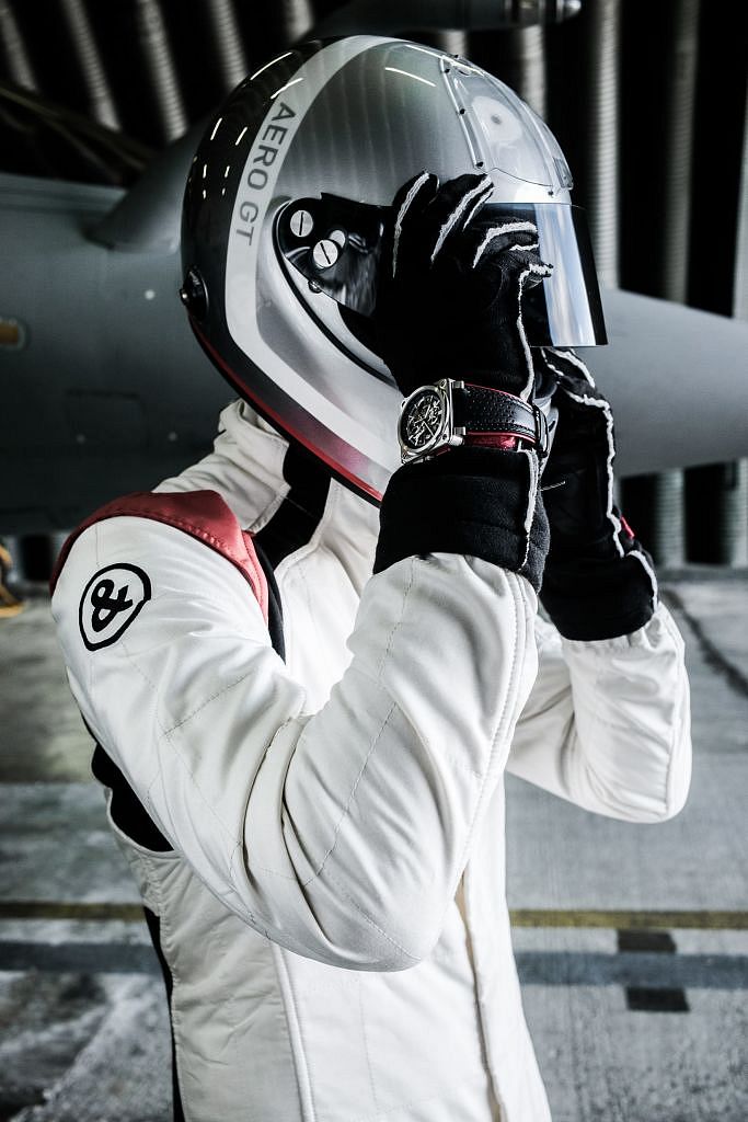 BellRoss_2016_L1001910-AEROGT-PILOTE-2520x3780_7900euro