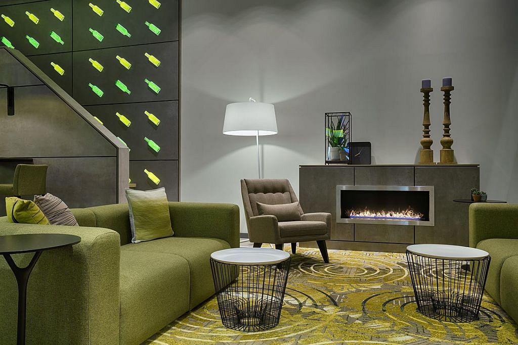 Element Hotel Restaurant - Carrots&Co. Lounge