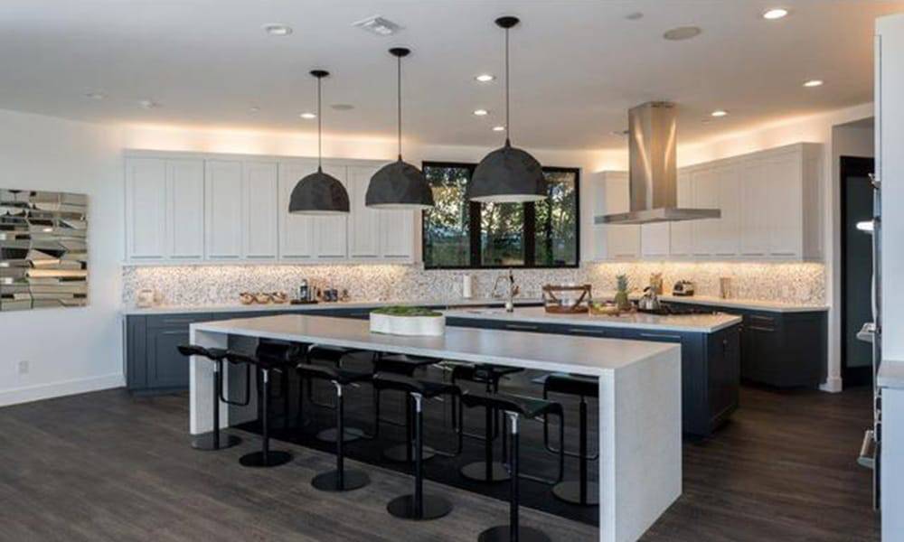 John-Legend-And-Chrissy-Teigen-Beverly-Hills-Real-Estate-Kithcen 16-21-39-836
