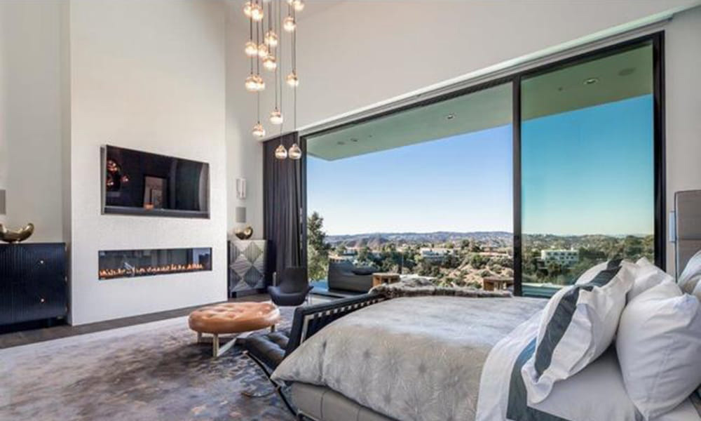 John-Legend-And-Chrissy-Teigen-Beverly-Hills-Real-Estate-Master-Bedroom-2 16-21-40-660