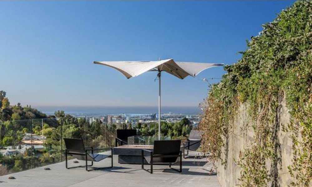 John-Legend-And-Chrissy-Teigen-Beverly-Hills-Real-Estate-View-3 16-21-42-153