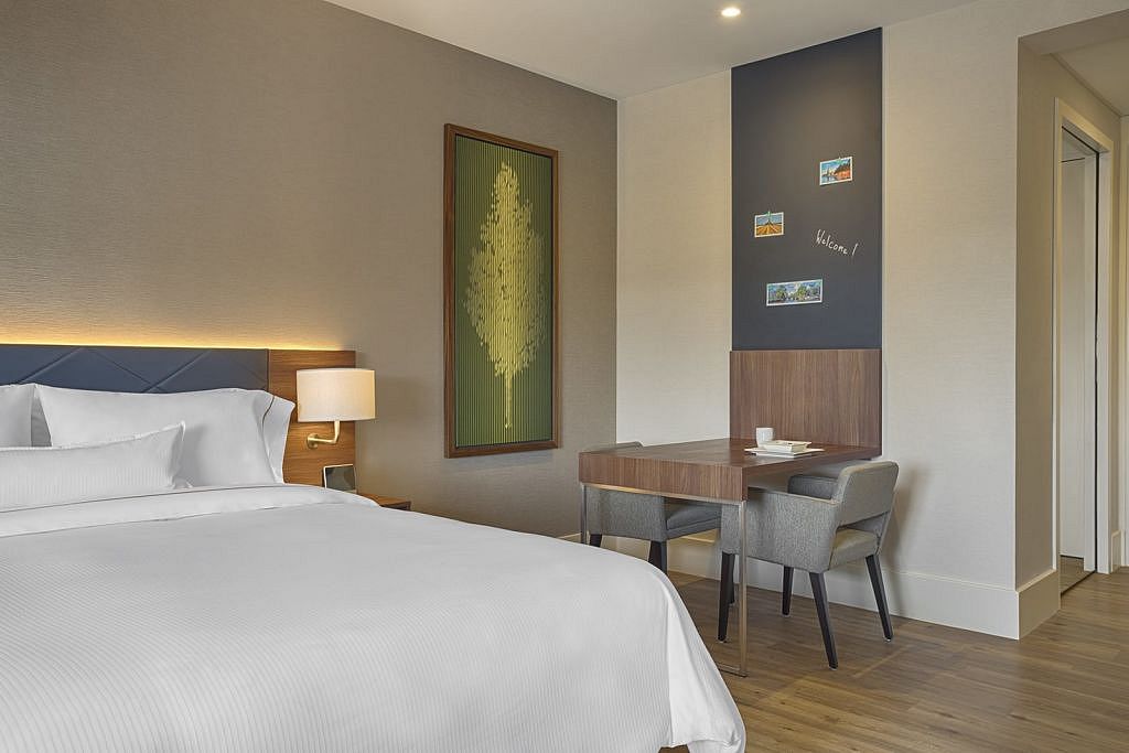 Studio – Bed and Living Space