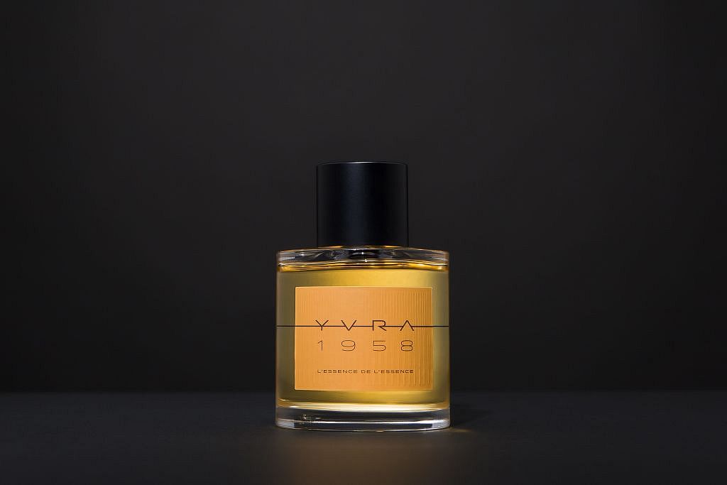 YVRA_1958_bottle_2_highres