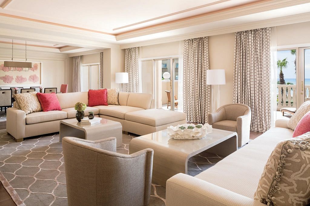 rc-suite-living-room