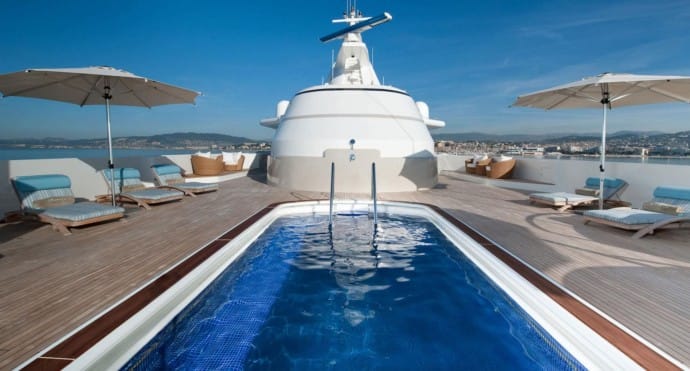 Reborn-Yacht-690x371