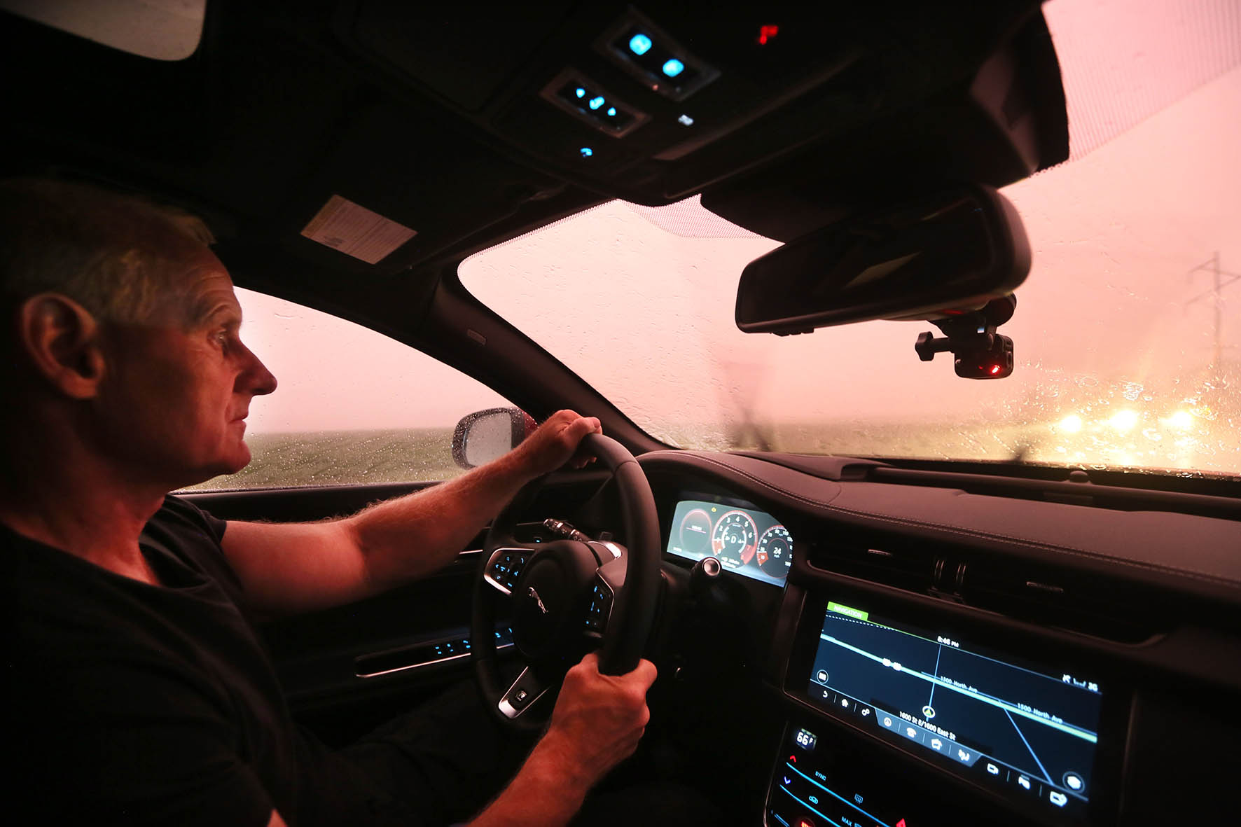 Jag_XF_Tornado_Image_070716_02