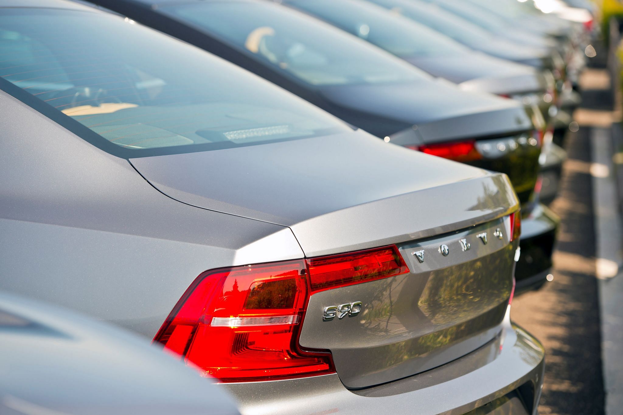 194285_Nieuwe_Volvo_S90_bij_de_dealers_gearriveerd