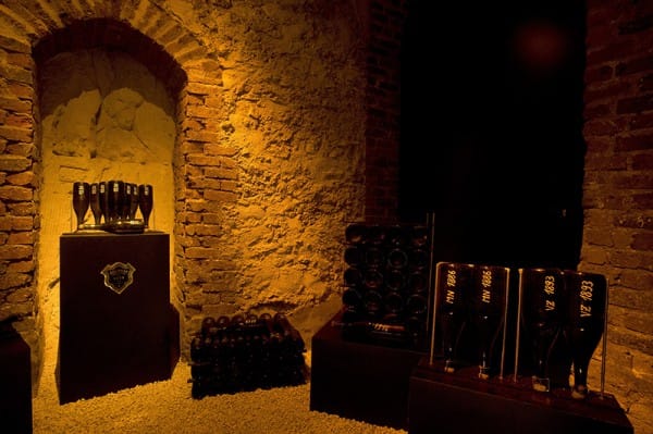 bollinger-champagne-2-600x399