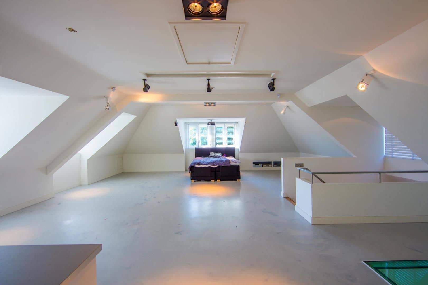 tiara_0bf7e0e665429c286fdccc807434a128_1465430400000