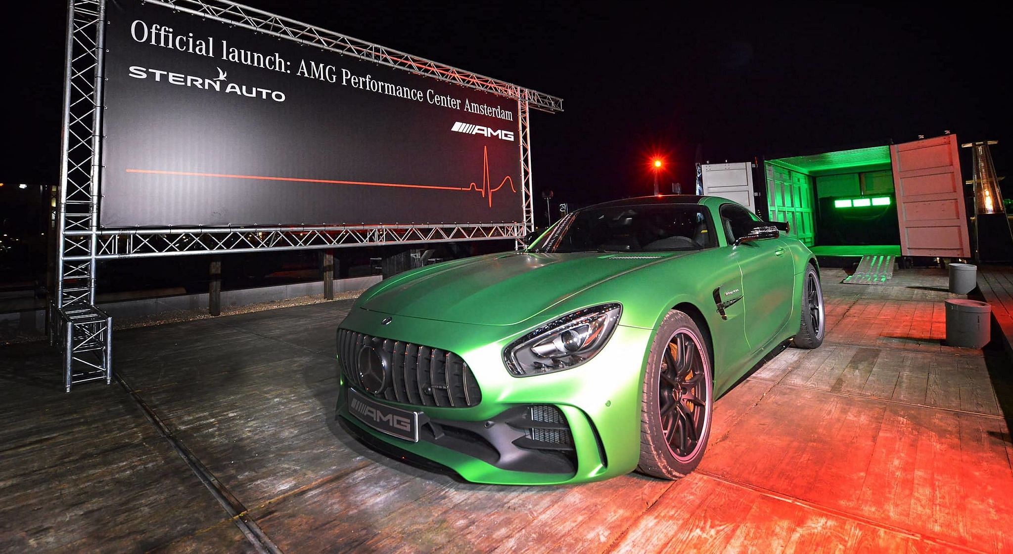 Auto Stern stern auto lanceert eerste amg performance center in Auto Stern stern auto lanceert eerste amg performance center in