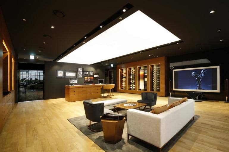 rolls-royce-luxury-studio-asia-2-770x513