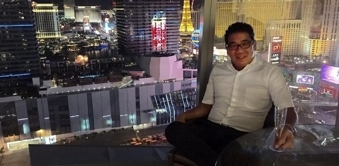 Won Yip in zijn appartement op The Strip in Las Vegas.