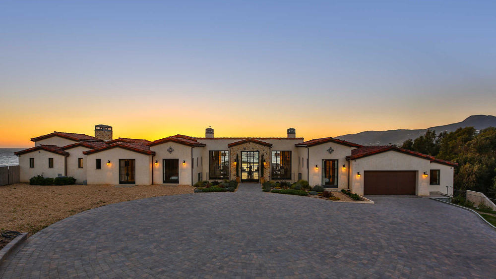 Malibu residence zuma beach Pure Luxe