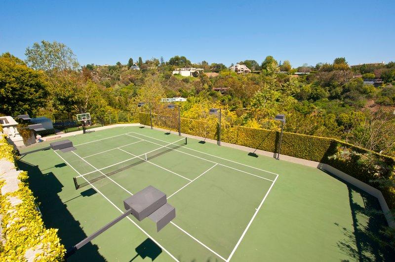 de bel air mcmansion Elon Musk Tesla Pure Luxe