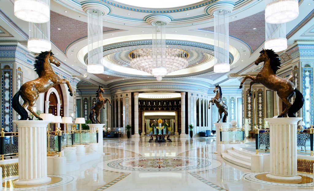 Ritz carlton hotel Riyad is nu een gevangenis Pure Luxe