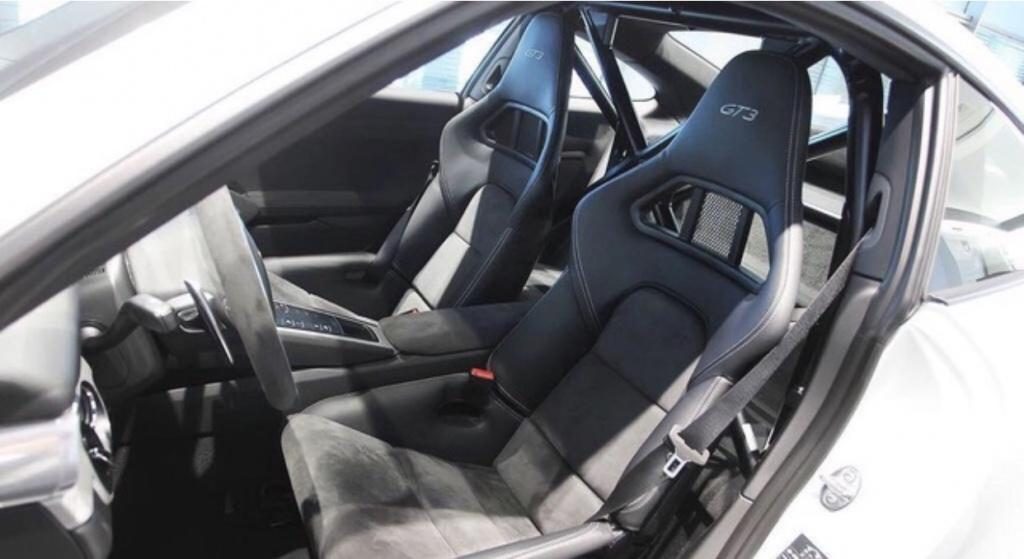 18 stuks Porsche 911 3.8 GT3 marktplaats Pure Luxe