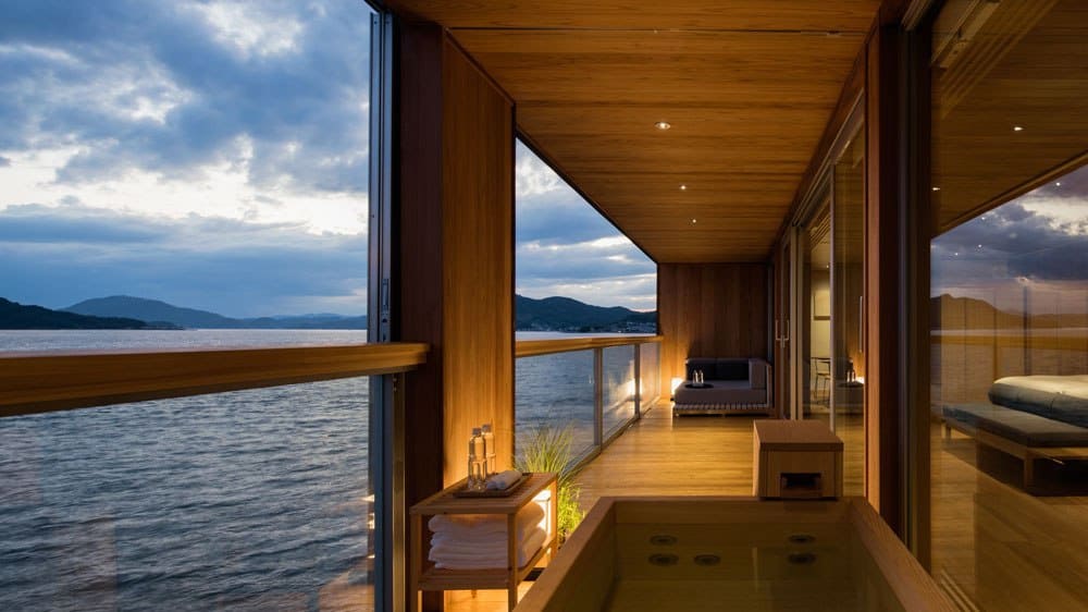 guntû hotel japan cruise schip verblijf Pure Luxe