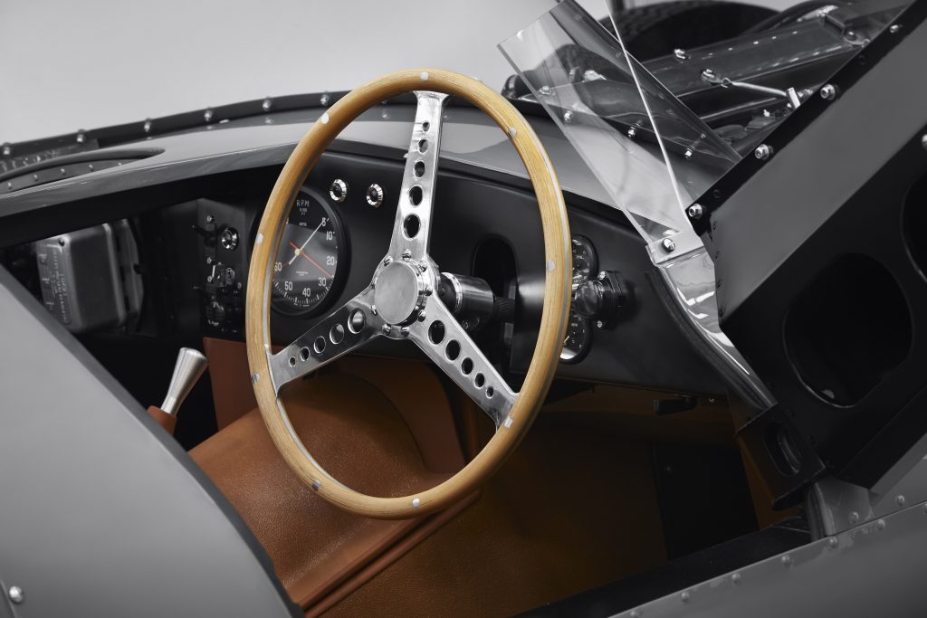 jaguar d-type land rover le mans Pure Luxe