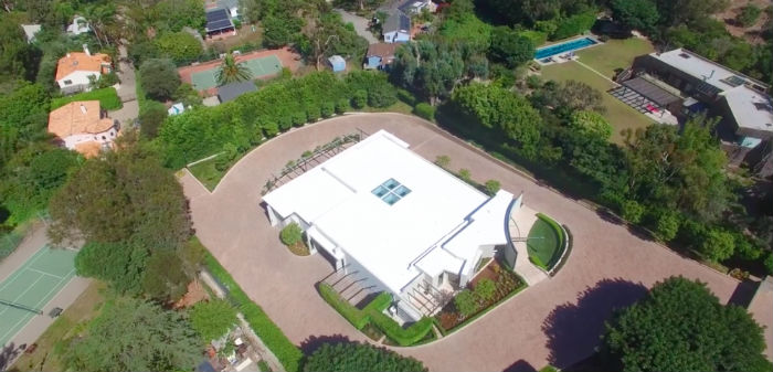 automuseum malibu californië steve goldman porsche ferrari pagani mclaren Pure Luxe