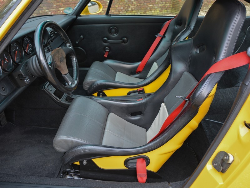 porsche 911 964 RS 3.8 Gallery Aaldering Brummen Pure Luxe