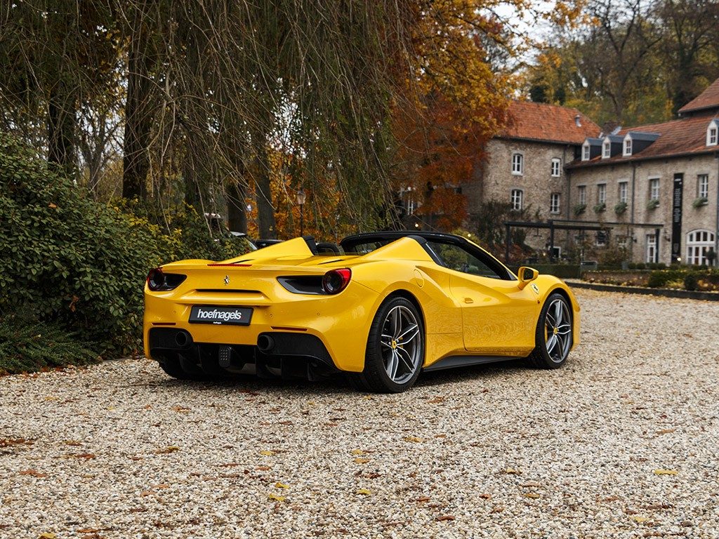 ferrari 488 gtb spider auto supercar hoefnagels Geleen Pure Luxe