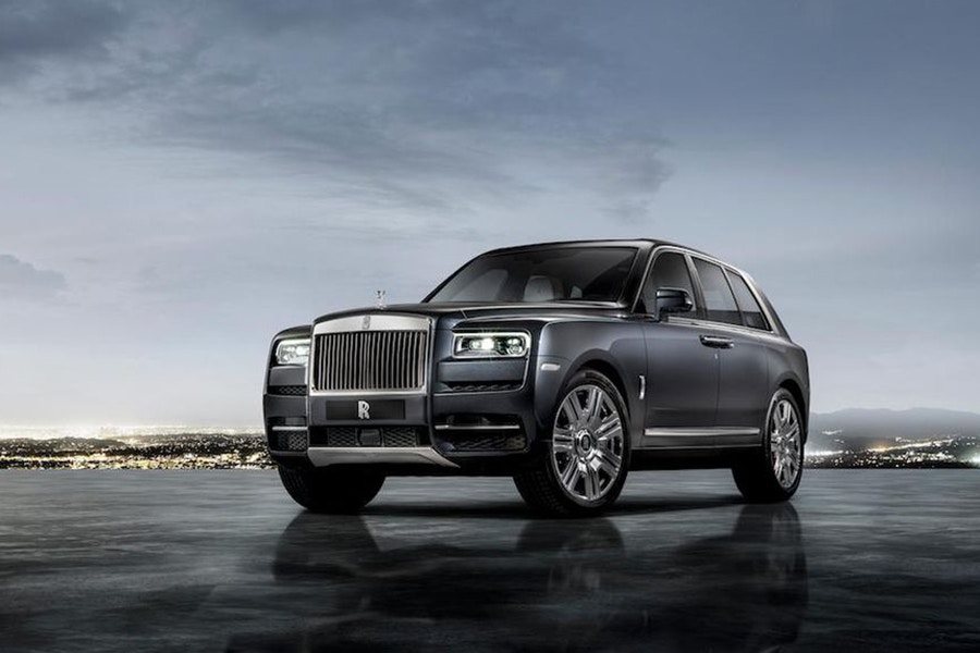 Rolls-Royce Cullinan SUV auto Pure Luxe
