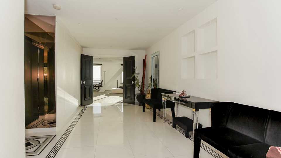 penthouse memphis depay rotterdam montivideo complex Pure Luxe