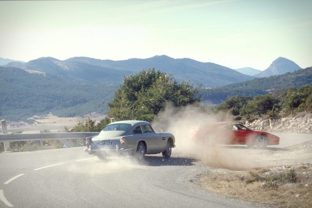 aston martin db5 james bond 007 goldfinger Pure Luxe