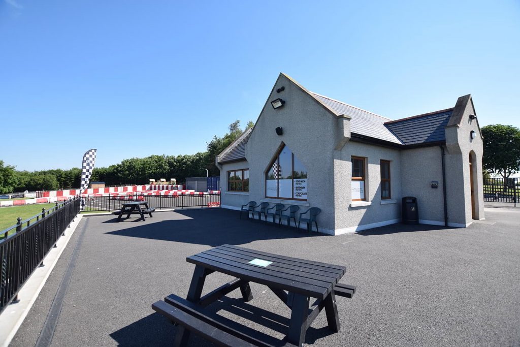 huis ierland moneymore kartbaan stanley best estate agents Pure Luxe