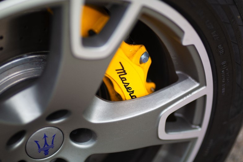 hertz europe maserati levante autoverhuur Pure Luxe