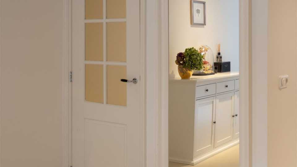 jeroen van koningsbrugge acteur grachtenpand verkoop Pure Luxe