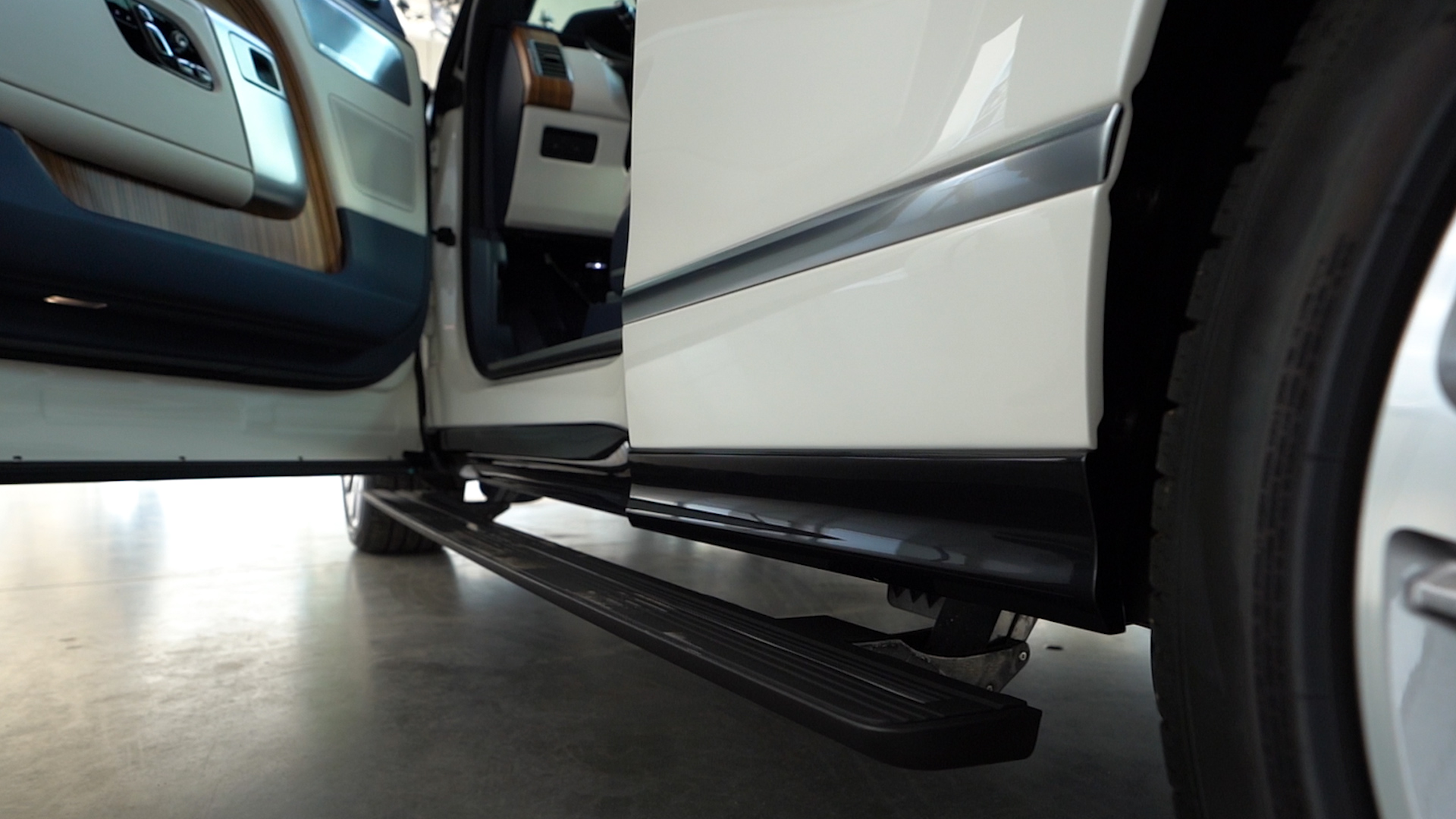 Range Rover SV Coupé Land Rover Jaguar Pure Luxe