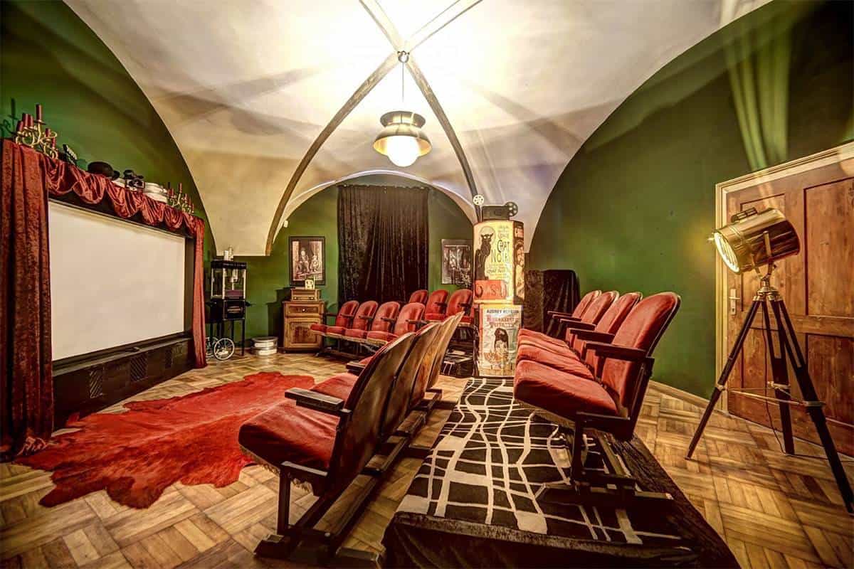 Mozart's Last Castle Pure Luxe