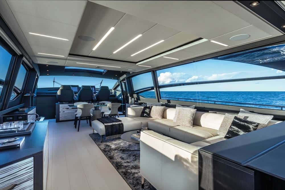 pershing 8X superjacht Ferretti Group Pure Luxe