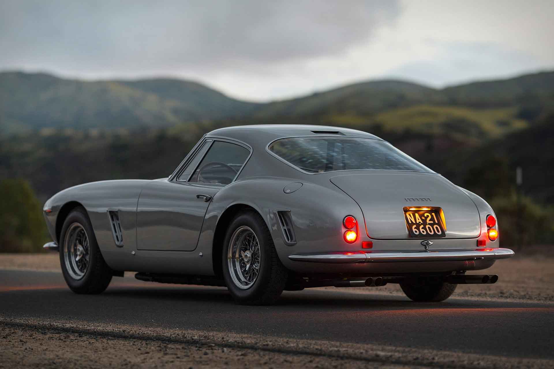Ferrari 250 gt swb berlinetta rm sotheby's veiling monterey Pure Luxe