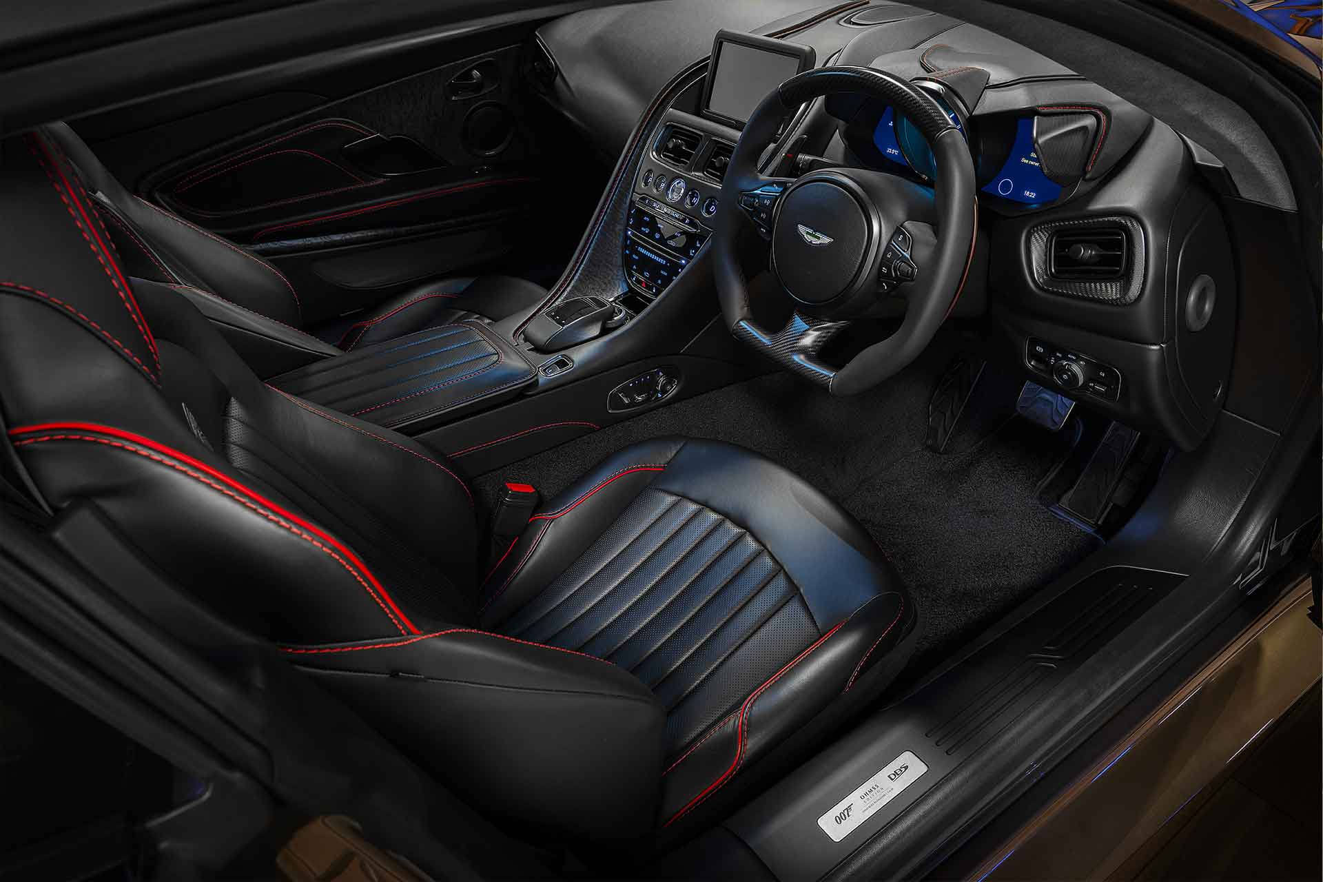 aston martin dbs superleggera james bond Pure Luxe