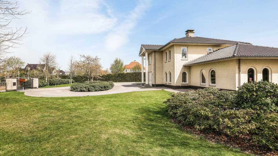 rapper boef soufiane boussaadi droomhuis almere Pure Luxe