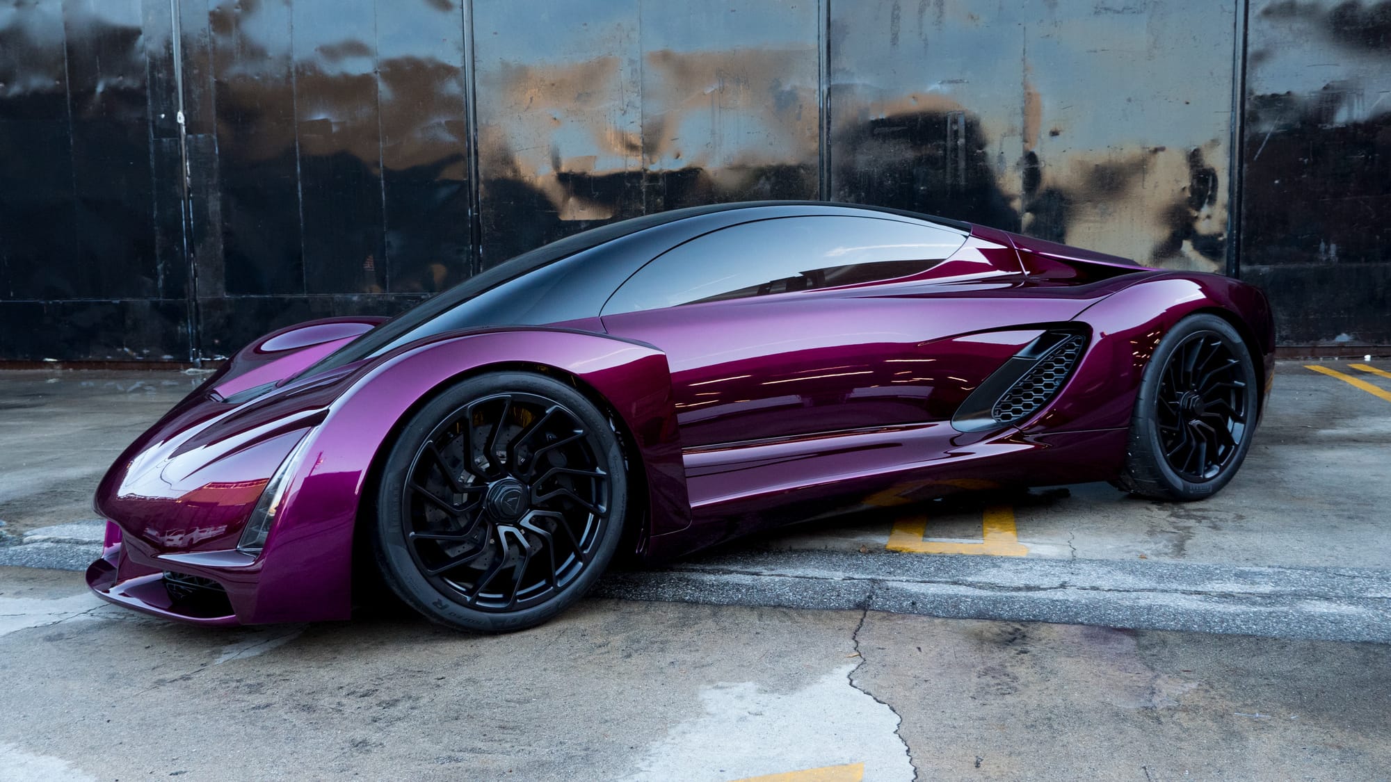 divergent 3d blade 3d-geprinte hypercar Pure Luxe