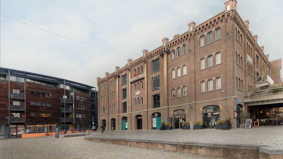 Mattie Valk Q-music dj radio penthouse Rotterdam Pure Luxe