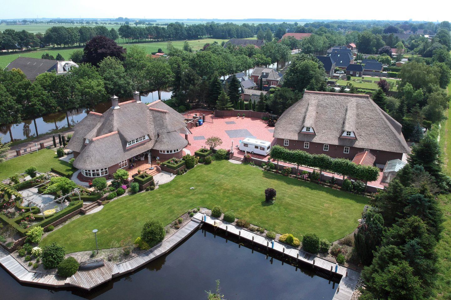Rietgedekte-villa-2