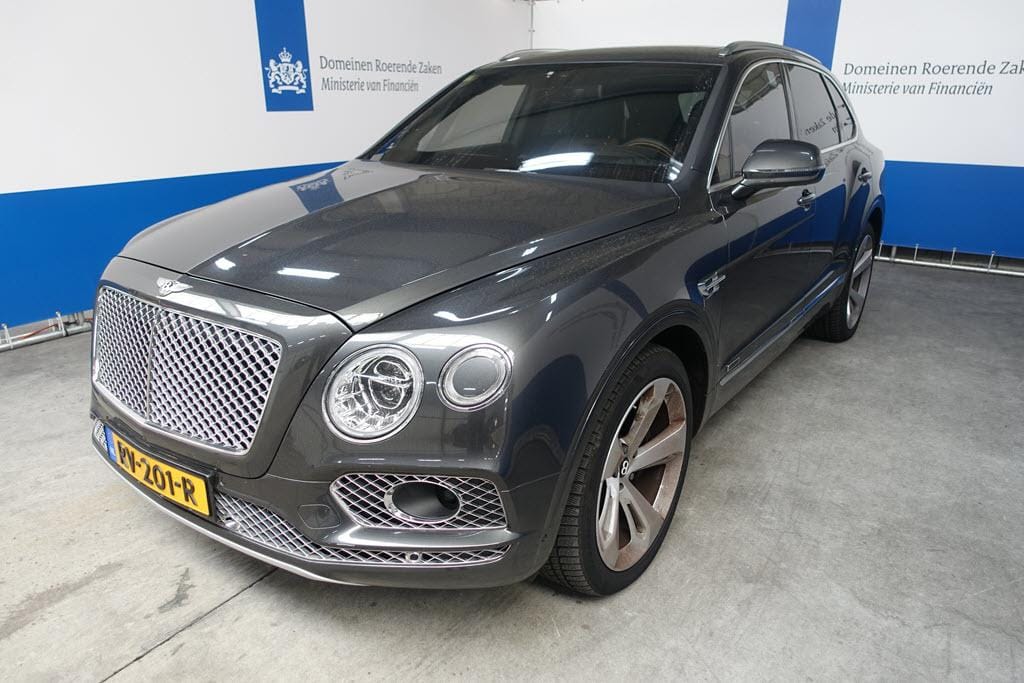 Bentley Bentayga-01