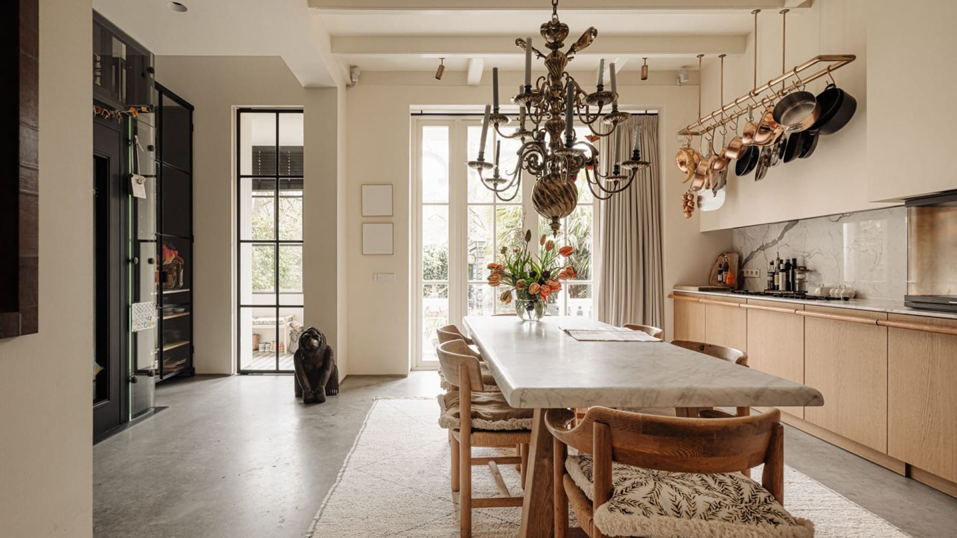 lieke van lexmond eetkamer