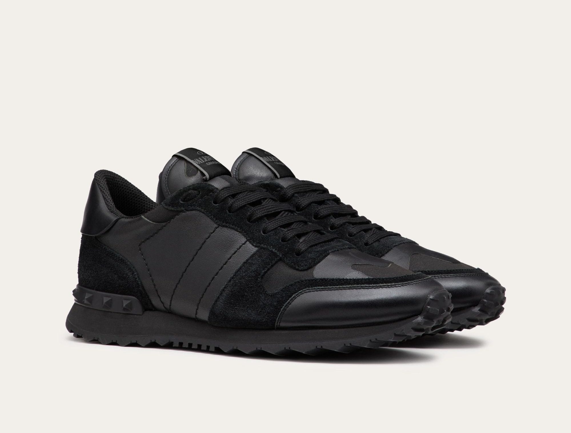 De top luxe simpele sneakers: een overzicht van de meest exclusieve merken